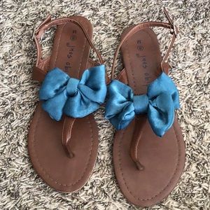 🌻Indigo soul teal bow thong brown sandals